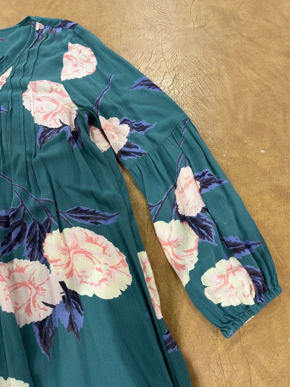 Billabong Teal Floral Lace-Up V-Neck Tunic with Pink Blooms - Picture 4 of 8